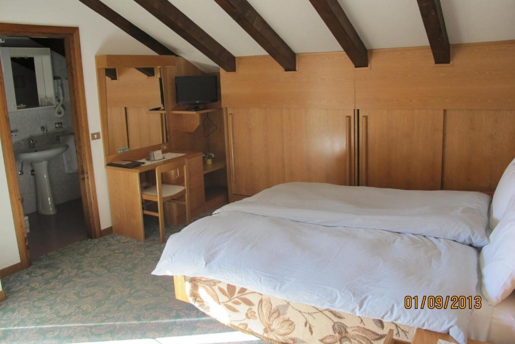 Hotel Presena Passo del Tonale Exterior photo